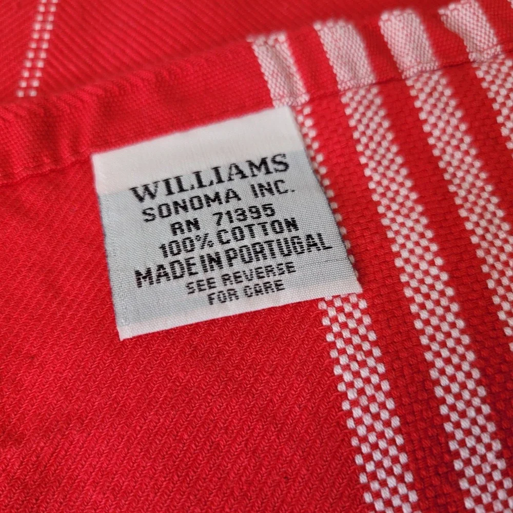 Williams Sonoma 70x90 Tablecloth w/ 4 Matching Napkins Red White Picnic Spring
